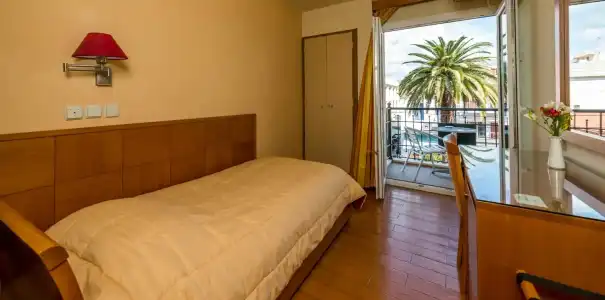 Lakonia - 23