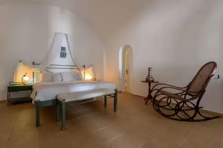 Kamares Apartments - 1