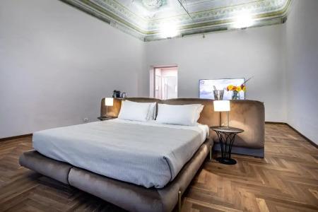 La Scaletta Al Ponte Vecchio - 304