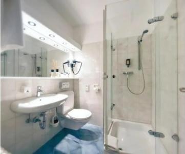 Azenberg Stuttgart, Sure Collection by BW - 9