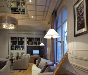La Clef Louvre Paris by The Crest Collection - 21