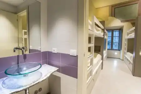 Little Italy Boutique Hostel - 7