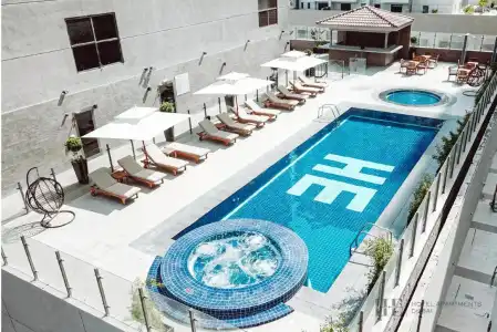 HE Apartments - 10