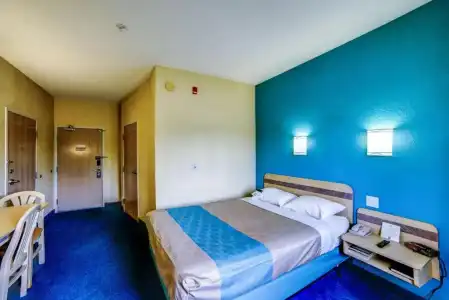 Motel 6 Huntsville, ON - 39
