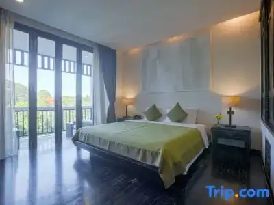 Aruntara Riverside Boutique - 103