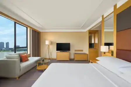 Renaissance Riverside Saigon - 177