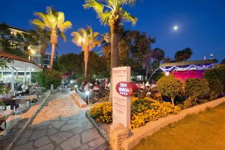 Trendy Side Beach - 25