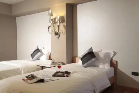 Diary Suite - 16