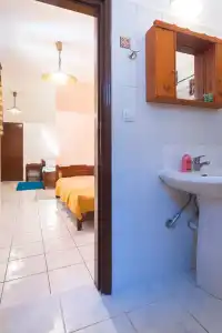 Poco Loco Bed & Breakfast - 10