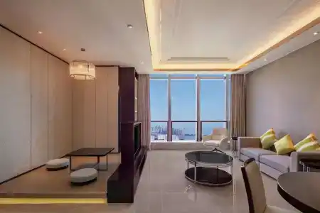 Hilton - 192