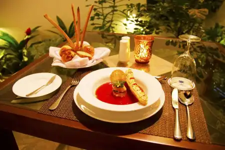 Ellen's Place - 11