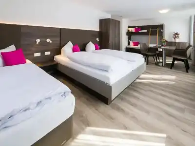 Löwen Garni - B&B - 33