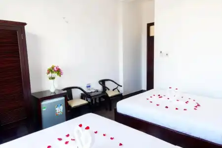 Hue Royal - 24