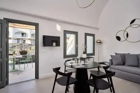 Alleys All-Suite & Spa - 216