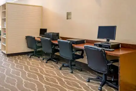 Comfort Suites Fredericksburg North - 21