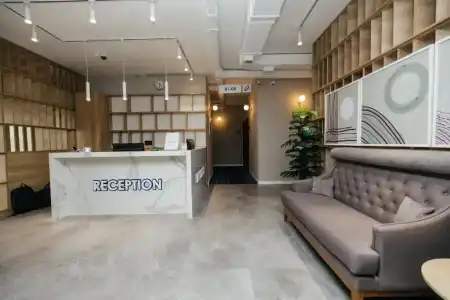 Amina - 10