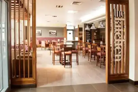 Premier Inn Manchester - Prestwich - 9