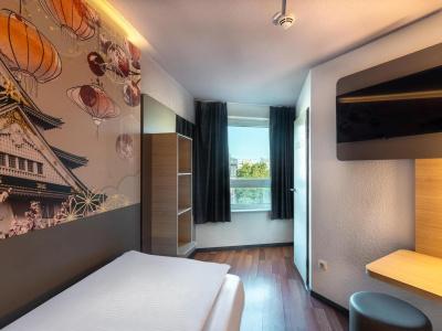 B&B Düsseldorf-Hbf - 22