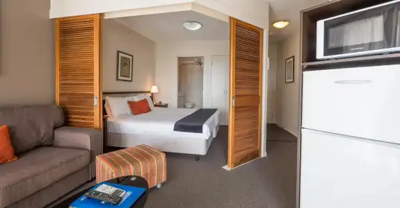 Broadbeach Savannah & Resort - 5