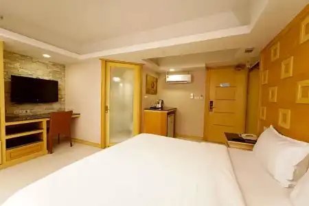 UPARs Sukhumvit 11 Nana - 105