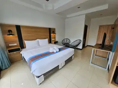 The Base Pattaya Horizon Inn - 11