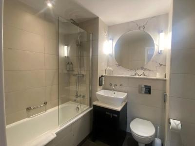 London Chigwell Prince Regent, BW Signature Collection - 8