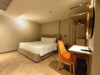 Away Bangkok Riverside Kene - 5