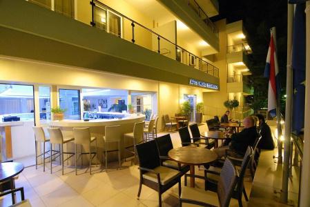 Michel Apartments - 19