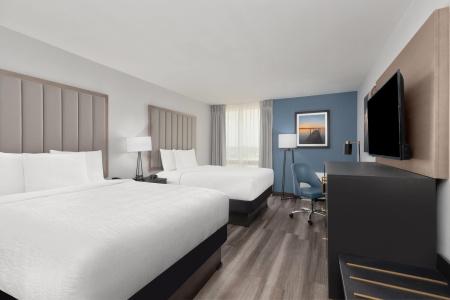 La Quinta Inn & Suites by Wyndham Dallas I-35 Walnut Hill Ln - 5