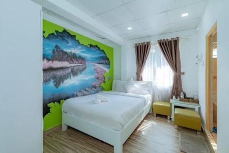 Ken's Backpackers - 133