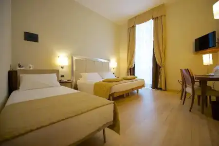 Best Western Crystal Palace - 39