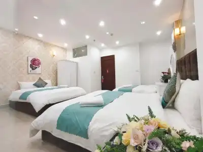 Ngan Pho Studio & - 37