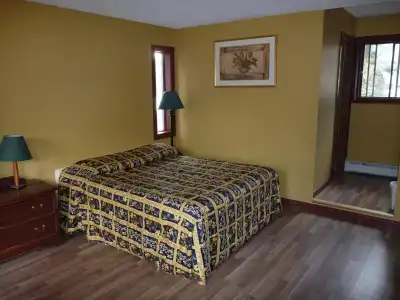 Banff International Hostel - 1
