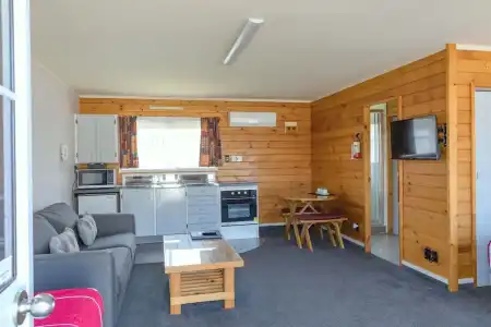 Tudor Park Motel - 120