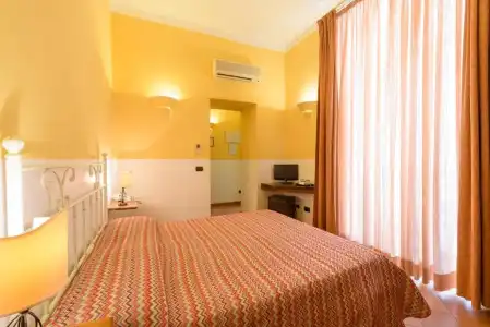 The Lux Napoli Mergellina - 54