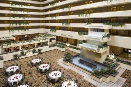 DoubleTree by Hilton Fresno Convention Center - 24