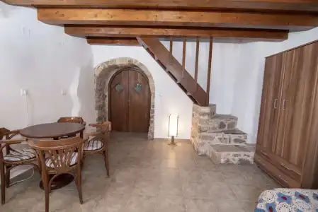 Goulas Traditional Guesthouse - 21