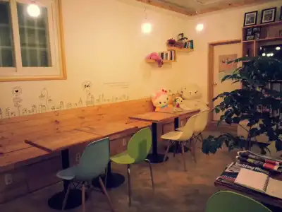 Blue Backpackers Hostel - 13