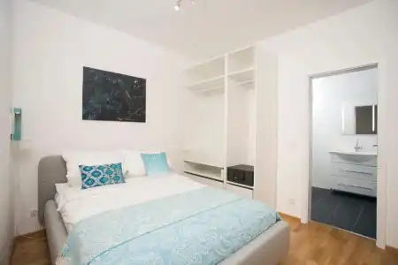Victoria Apartments - 69