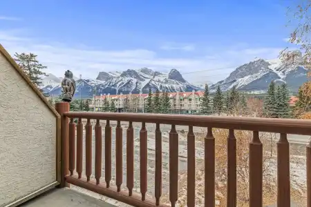 Canmore Rocky Mountain Inn - 39