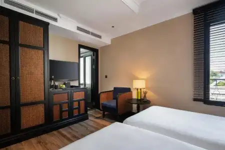 Solaria - 105