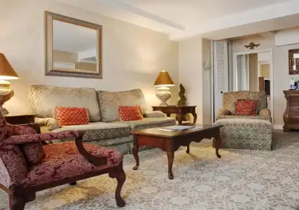 The Georgetown Inn - 1