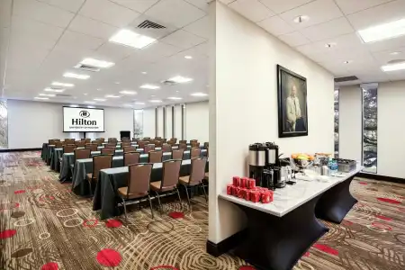 Hilton University of Houston - 14