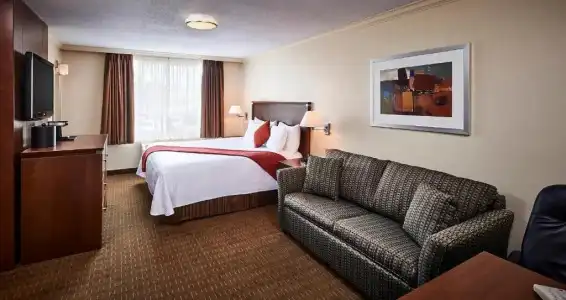 Best Western Plus Guildwood Inn - 43