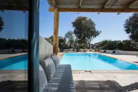 Black Rose Beach Suites - 13