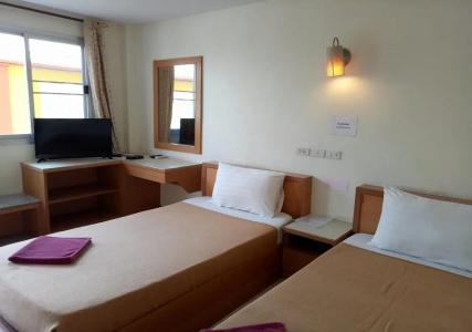 Bang Saphan Resort - 5