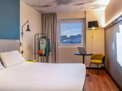 ibis Malaga Centro Ciudad - 2