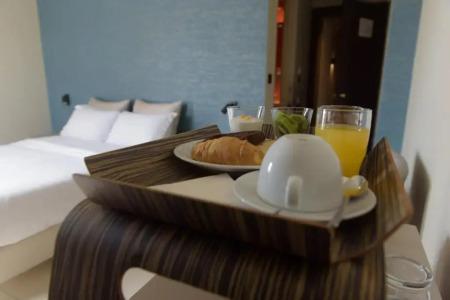 Hotel - 106