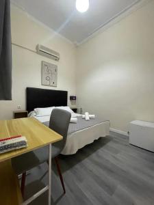 Hostal Balmes Centro - 38