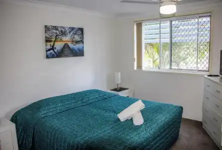Surfers Beach Holiday Apartments - 107
